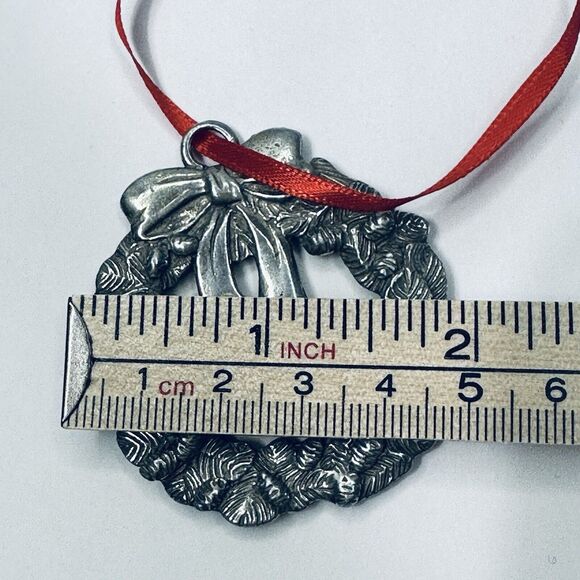 Seagull Pewter Christmas Ornament Hanging Silver Wreath w/Bow Etched 1983 VTG - Picture 6 of 8